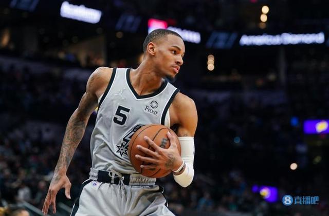 整个教练组 整个教练组