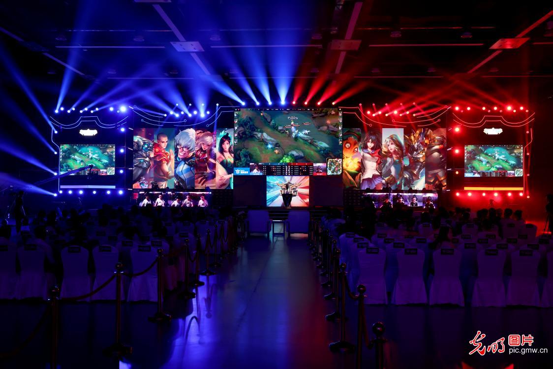 地的强烈反 地的强烈反